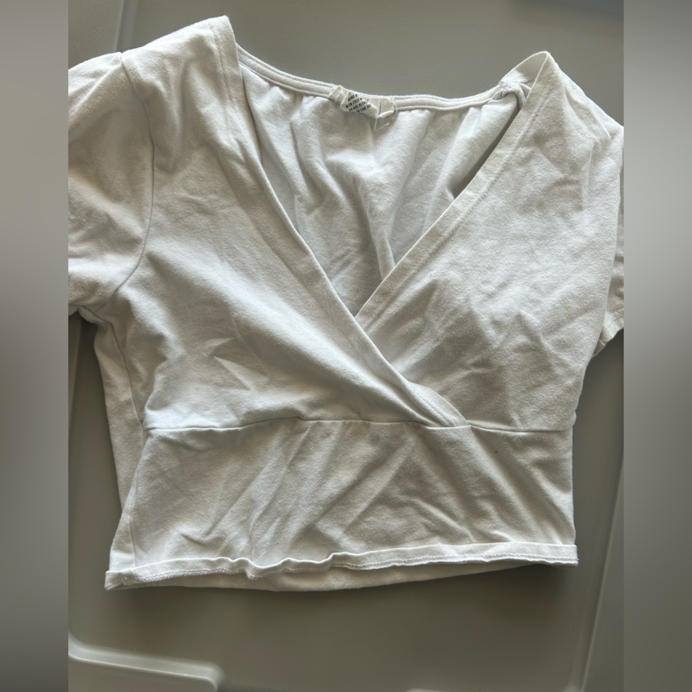 Women’s white crop top